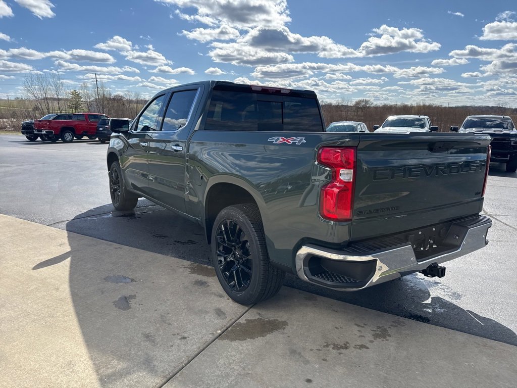 2025 Chevrolet Silverado 1500 LTZ photo 5