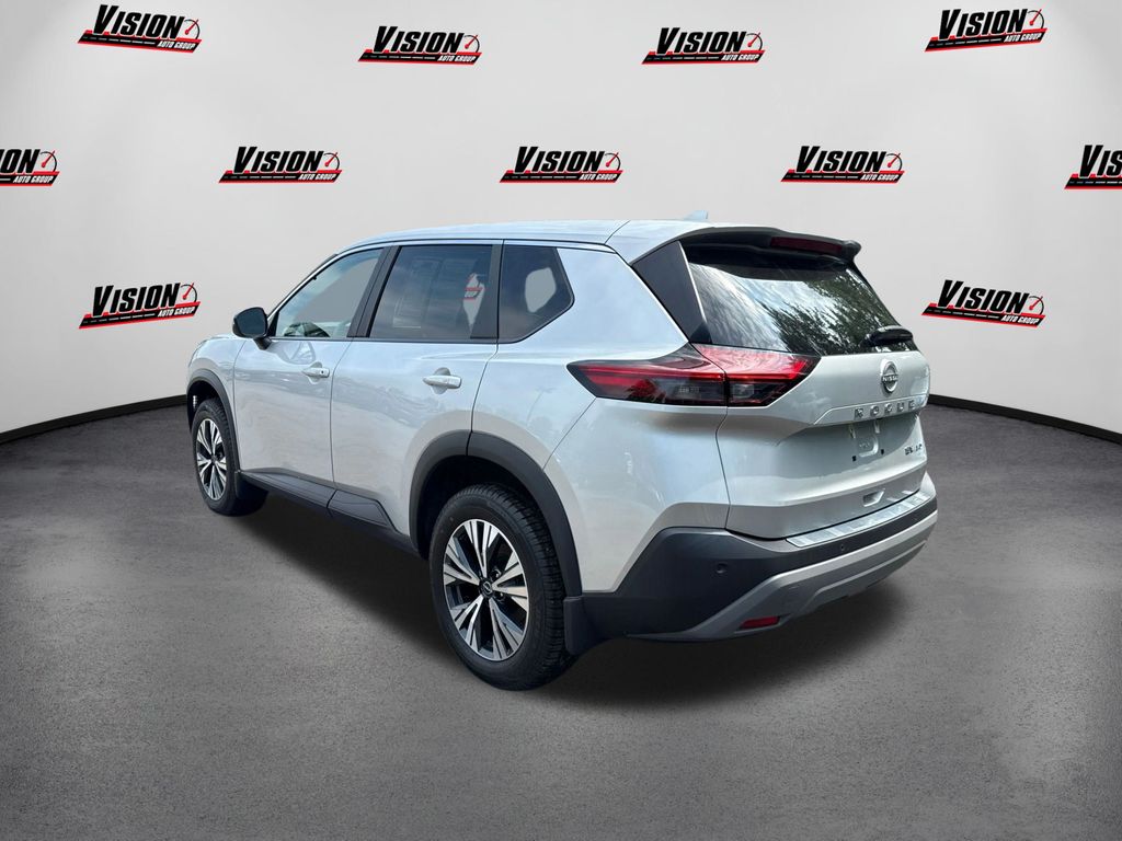 2022 Nissan Rogue SV photo 7