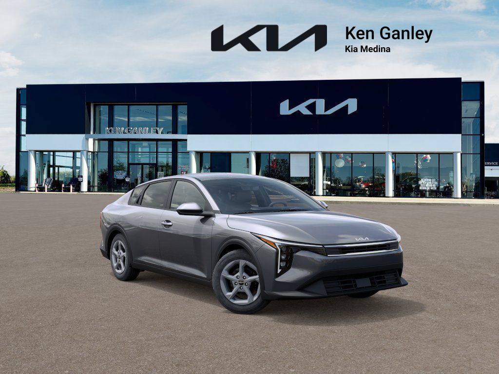 2025 Kia K4 LXS photo 6
