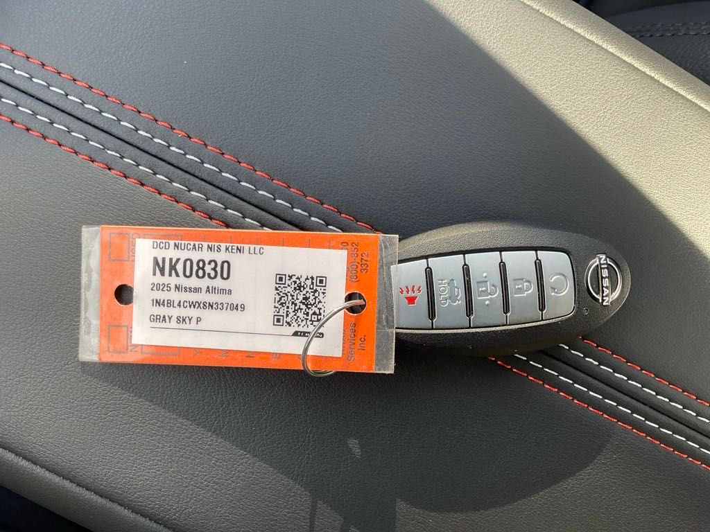 2025 Nissan Altima 2.5 SR photo 31
