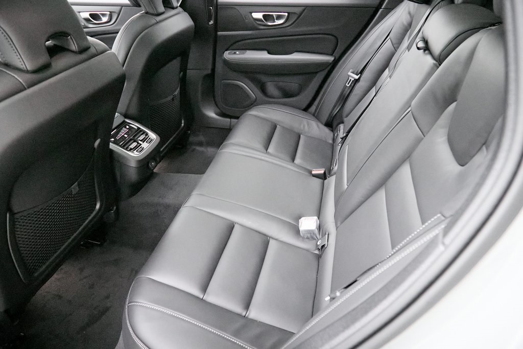 2026 VOLVO V60CC - Image 19