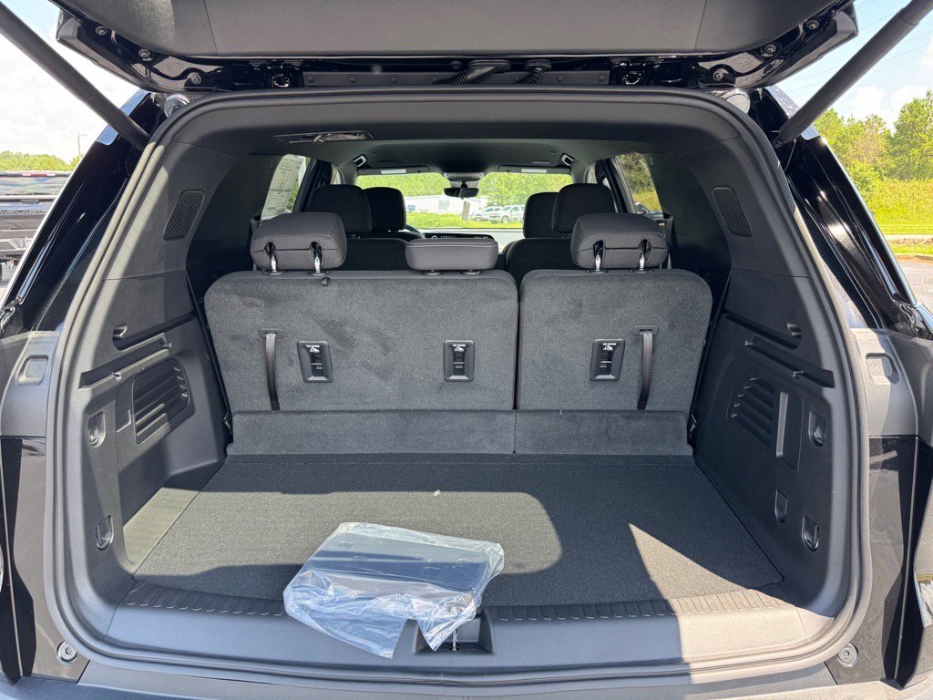 2026 Chevrolet Traverse photo 4