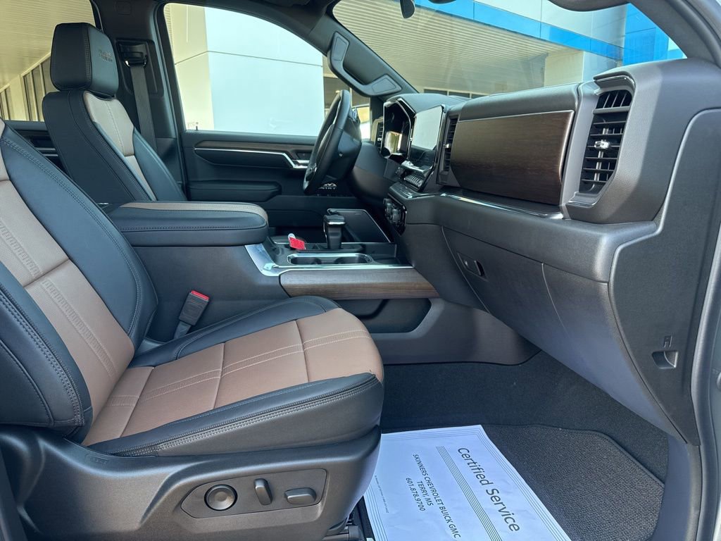 2024 Chevrolet Silverado 1500 High Country photo 14
