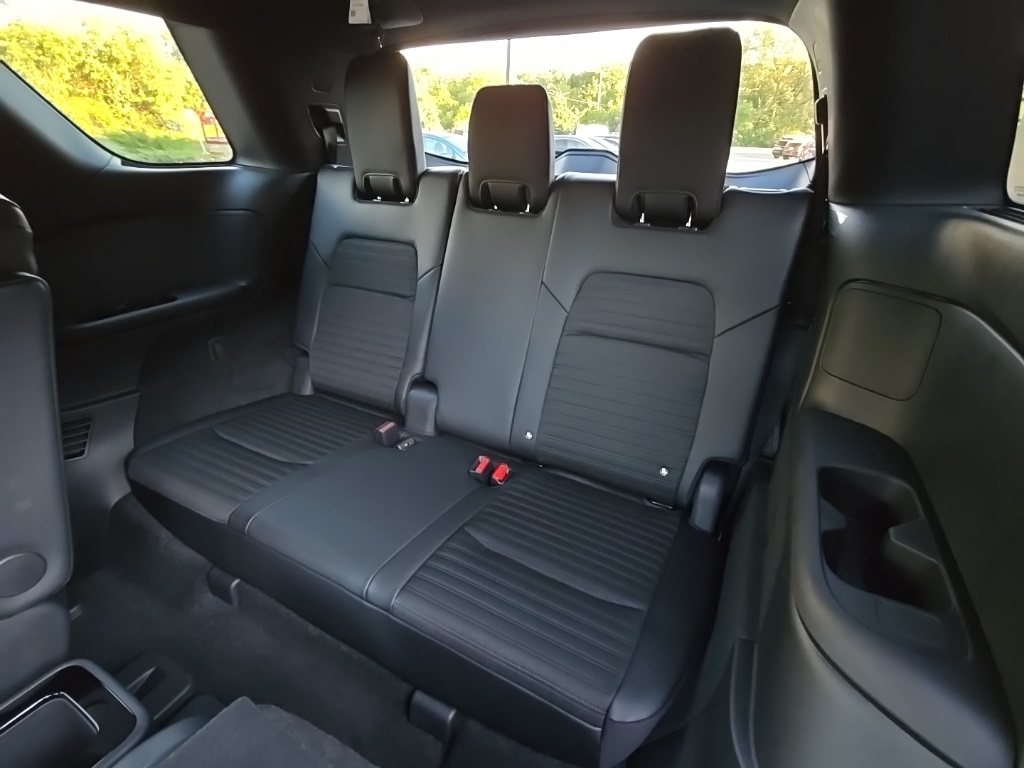 2025 Nissan Pathfinder Rock Creek photo 3