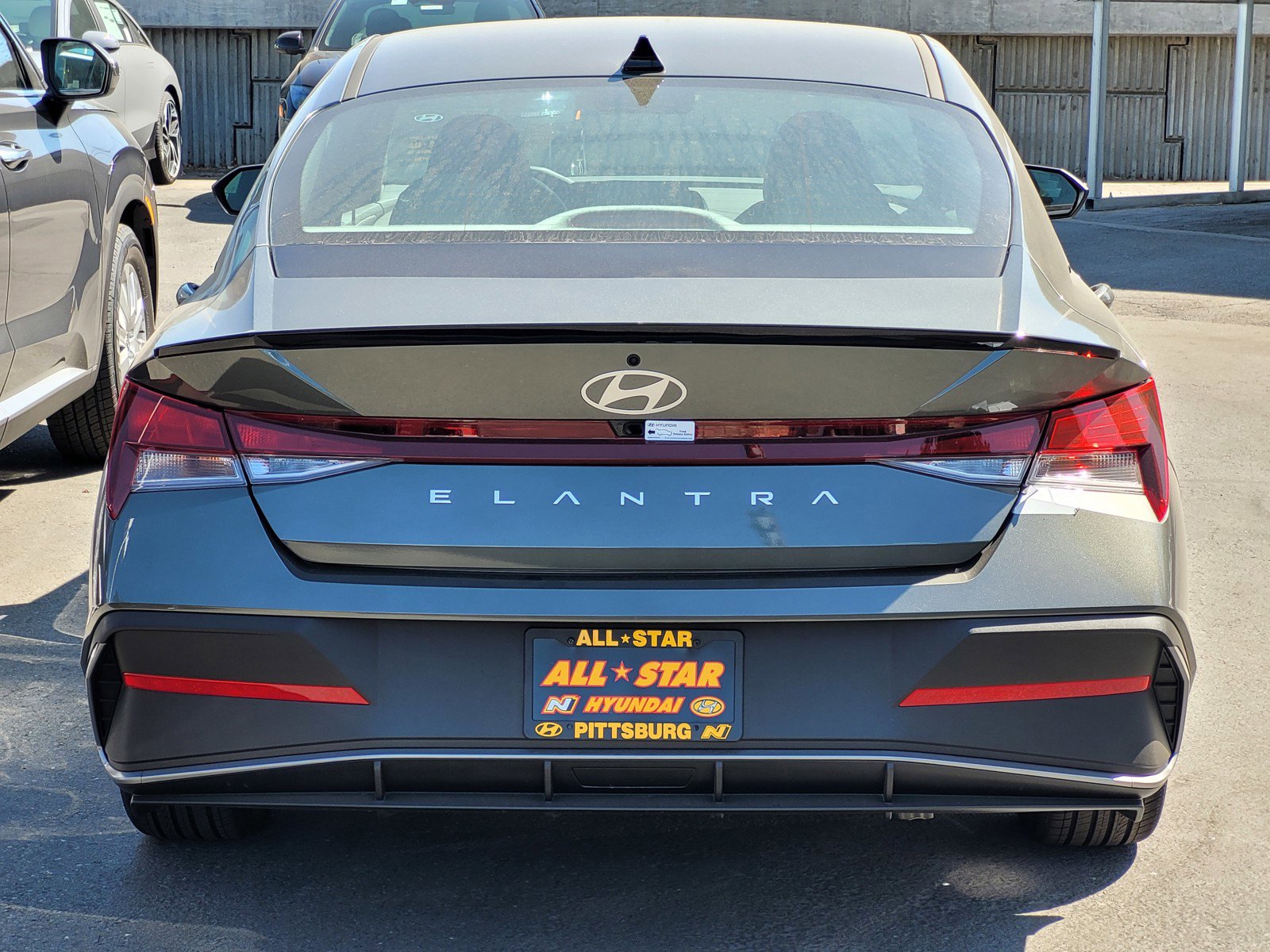 2025 Hyundai Elantra SEL Sport photo 4