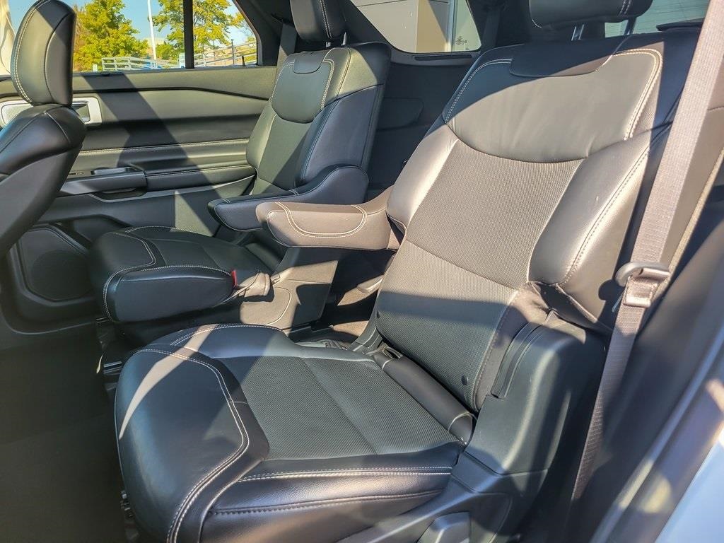 2020 Ford Explorer ST photo 11