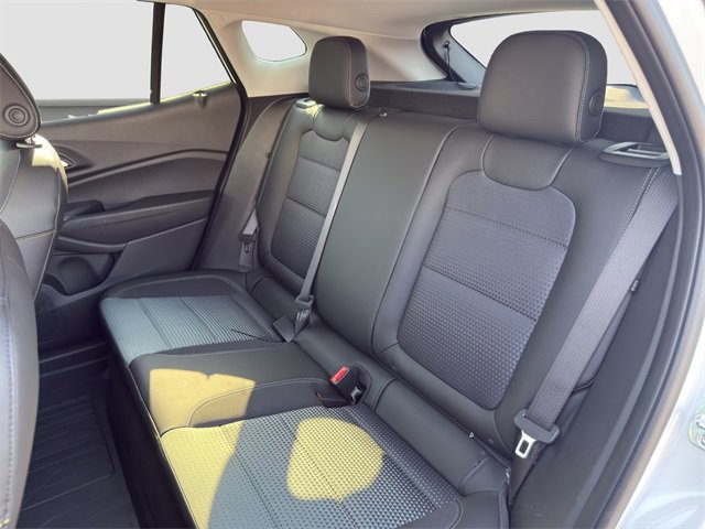 2025 Chevrolet Trax LT photo 13