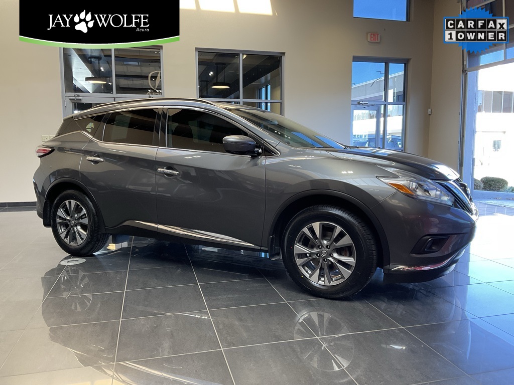 2016 Nissan Murano SV's photo