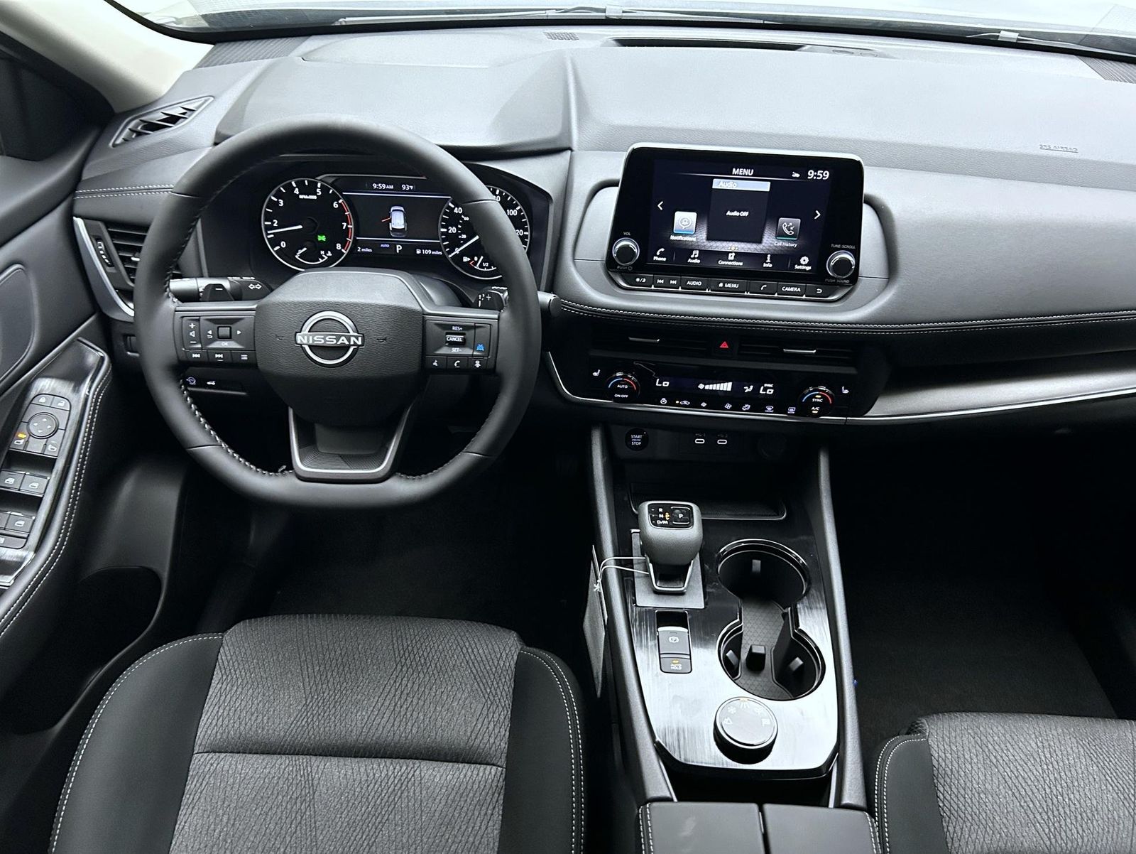 2026 Nissan Rogue SV photo 7