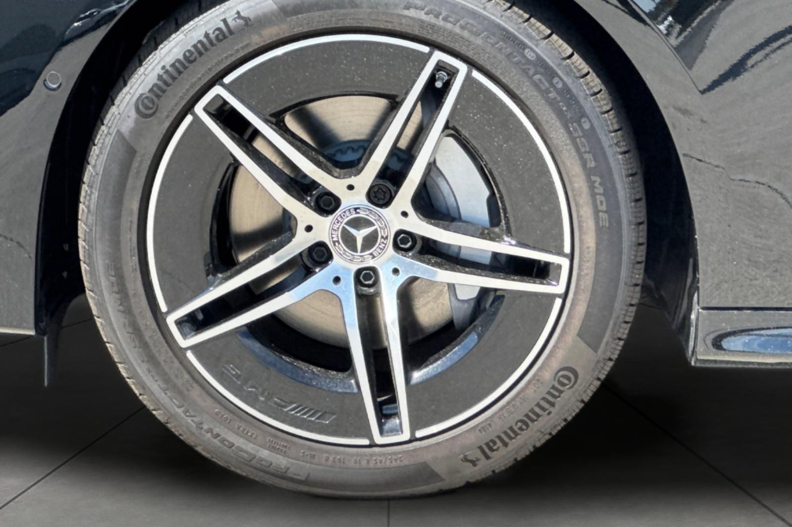 2025 Mercedes Benz E 350 Sedan photo 4