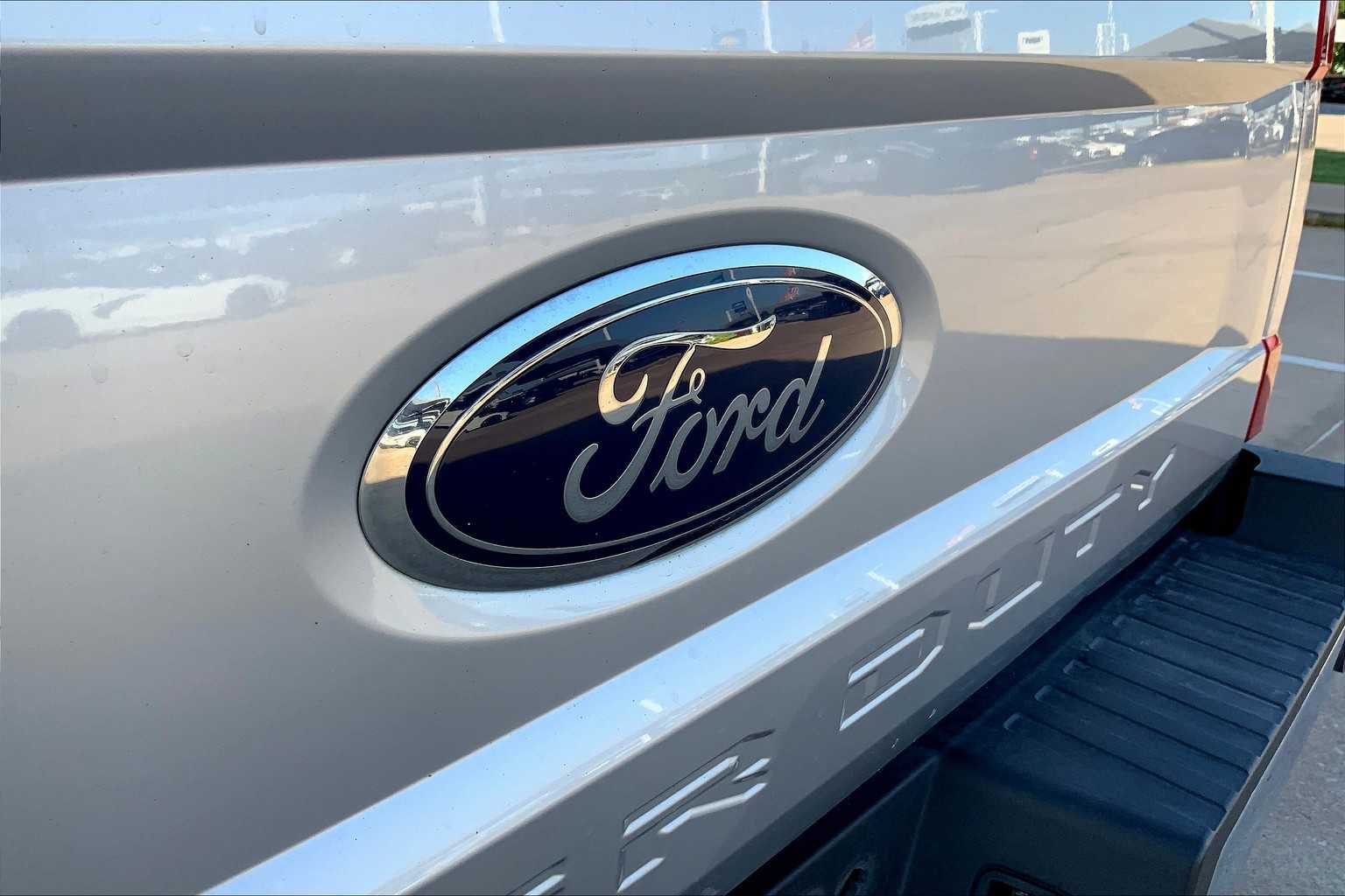 2018 Ford F-250 Lariat photo 25