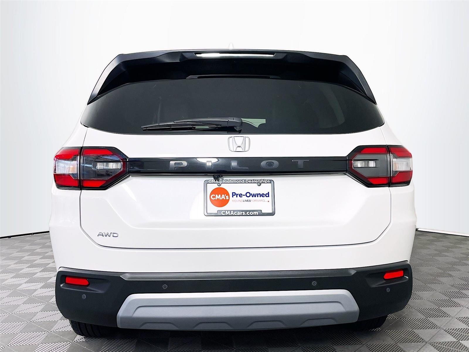 2025 Honda Pilot EX-L photo 3