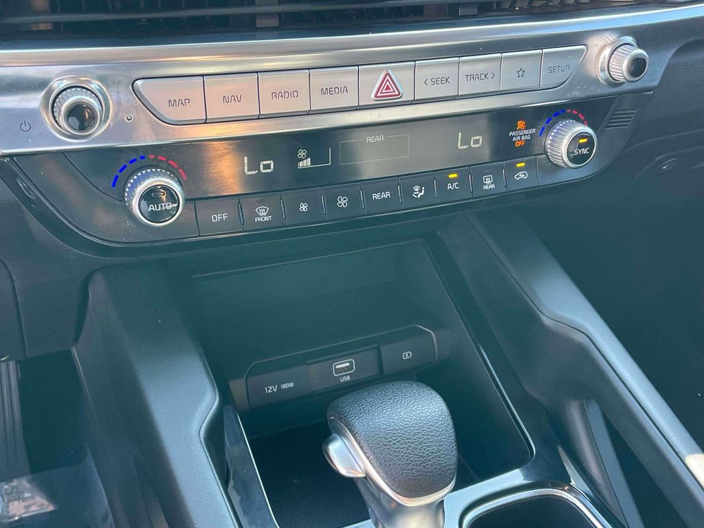 2022 Kia Telluride LX photo 20
