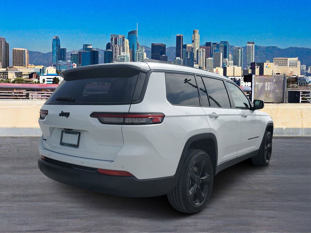 2025 Jeep Grand Cherokee Altitude X photo 2