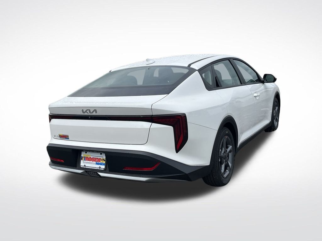 2025 Kia K4 LXS photo 5