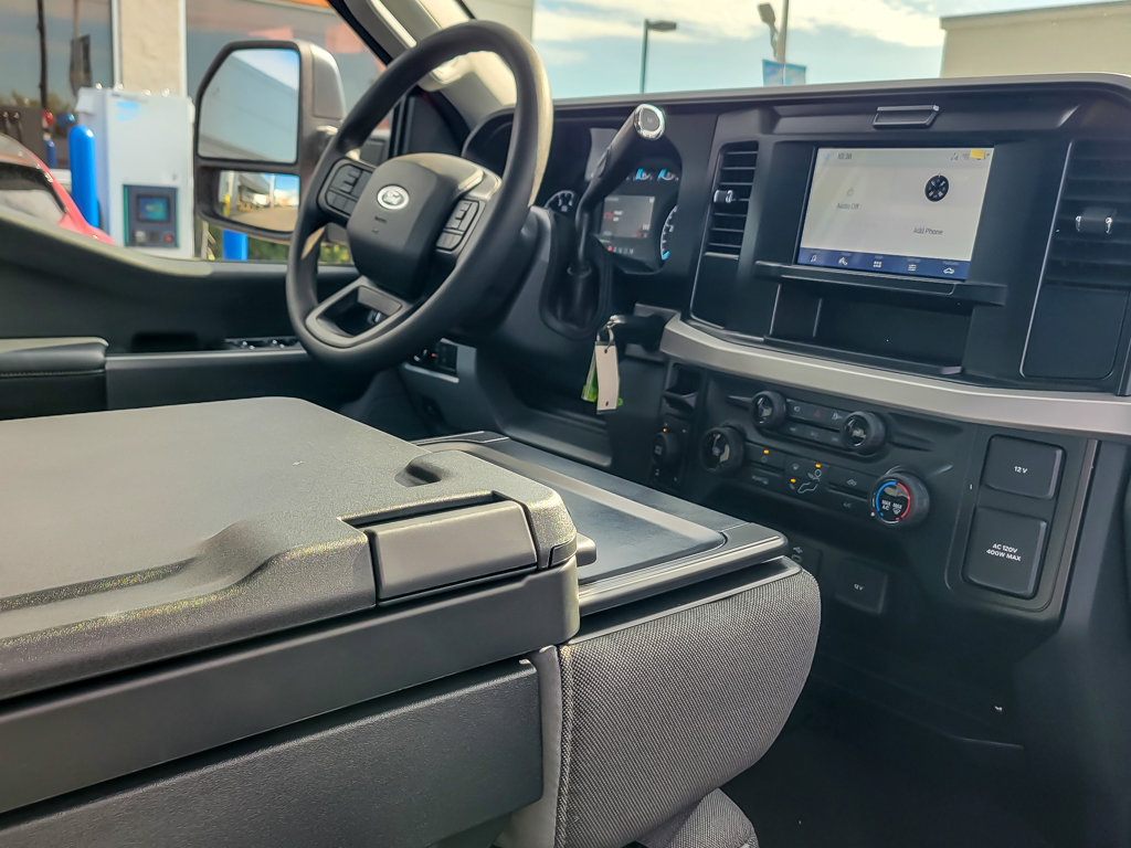 2025 FORD F-350 - Image 19
