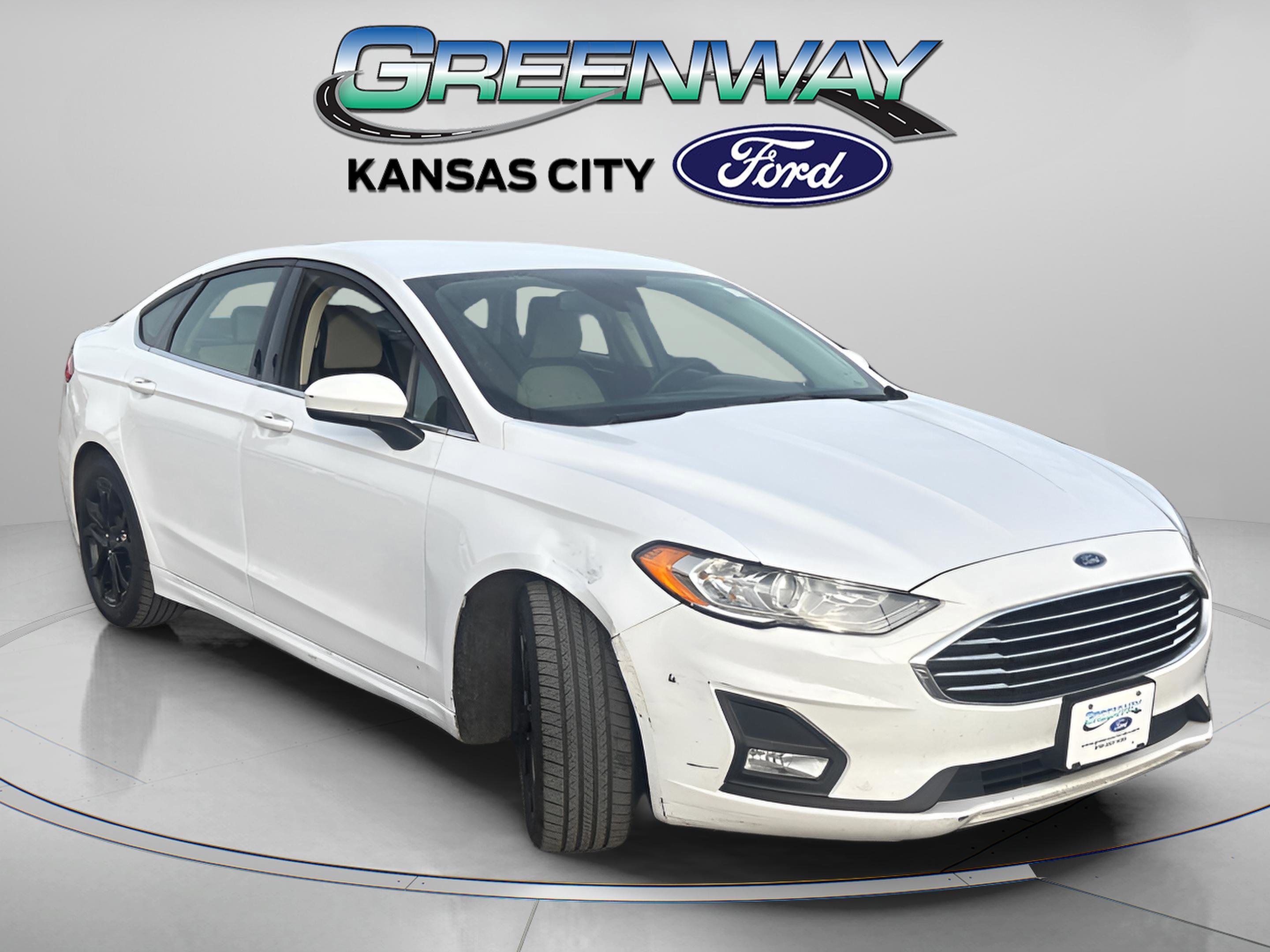 2019 Ford Fusion SE's photo