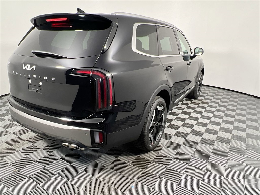 2025 Kia Telluride EX photo 3
