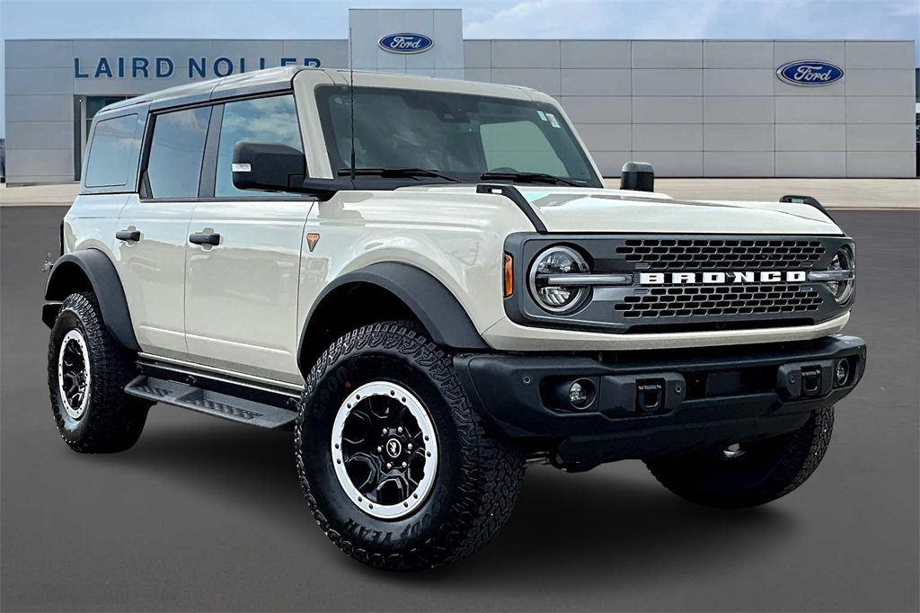 2025 Ford Bronco Badlands photo 2