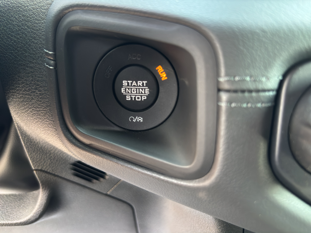 2025 Jeep Wrangler Rubicon photo 30