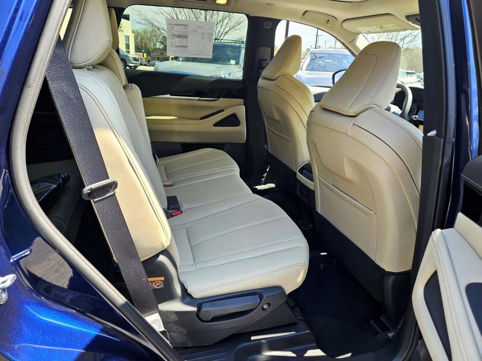 2025 Infiniti QX60 Pure photo 14
