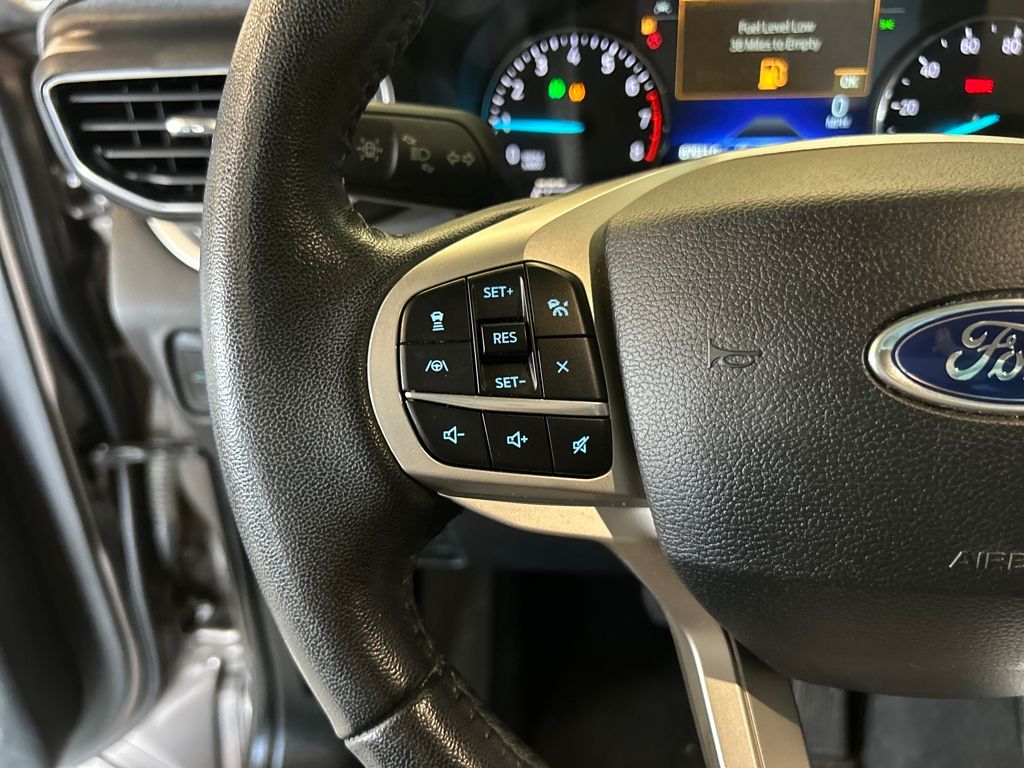2021 Ford Explorer XLT photo 17
