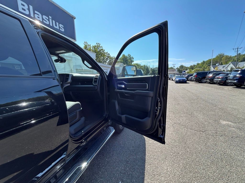 2024 Ram 2500 Big Horn photo 19