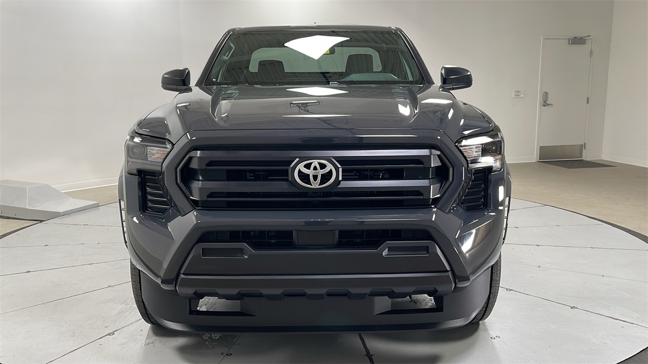 2025 Toyota Tacoma SR XtraCab photo 2