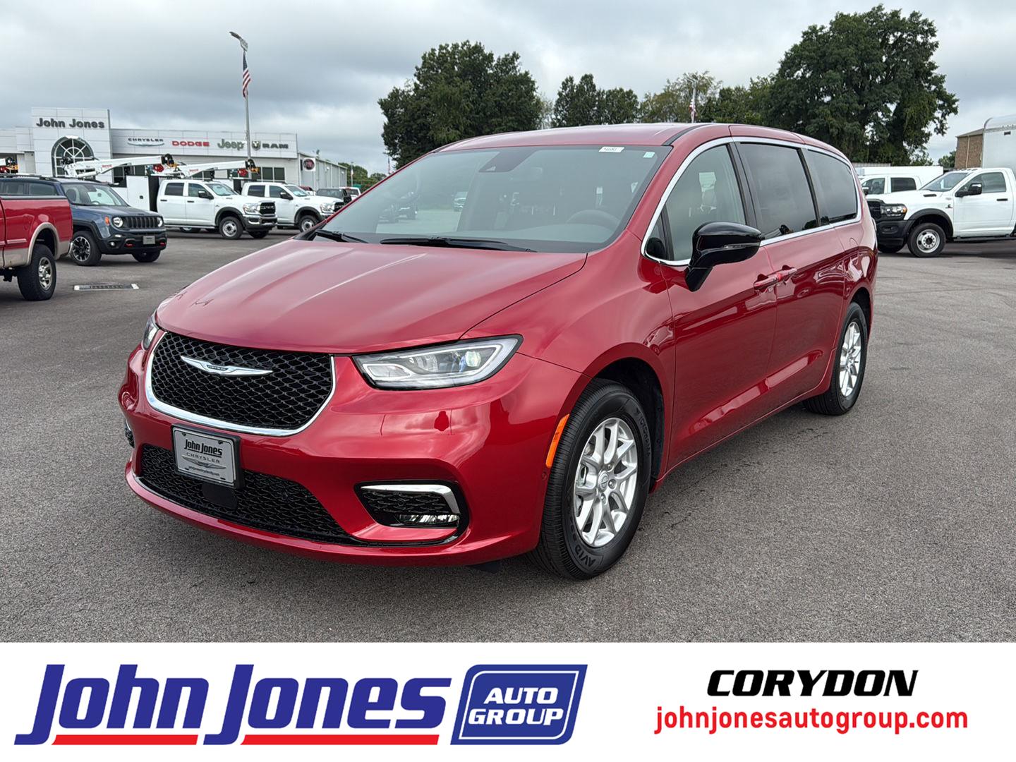 2026 Chrysler Pacifica Select's photo