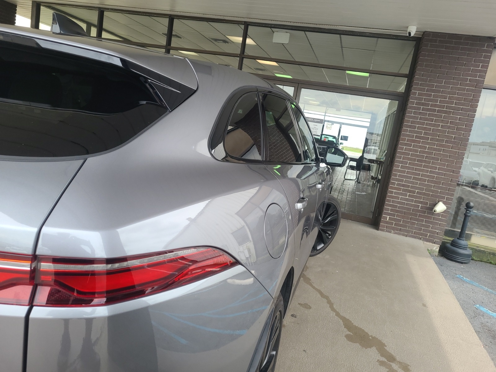 2025 Jaguar F-PACE P250 R-Dynamic S photo 7