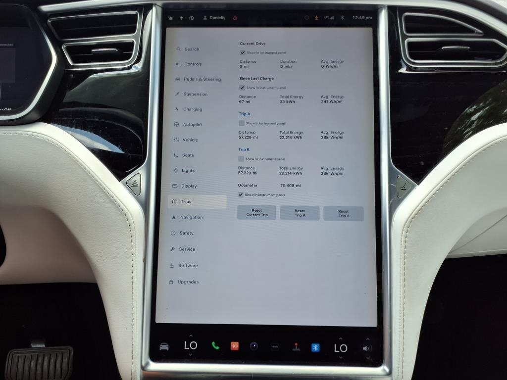 2018 Tesla Model X 75D photo 22