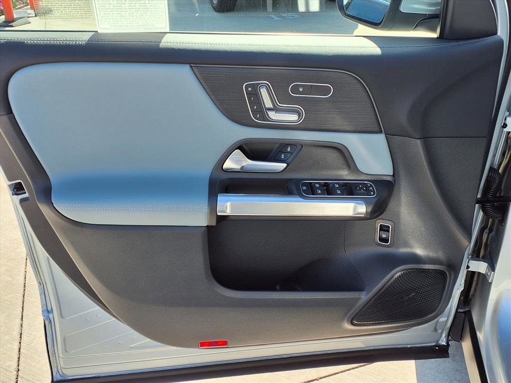 2026 Mercedes Benz GLB 250 photo 11