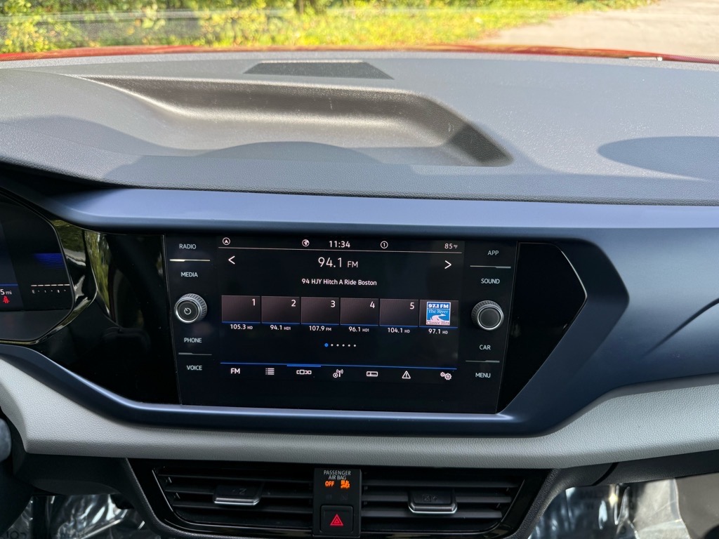 2022 Volkswagen Taos SE photo 20