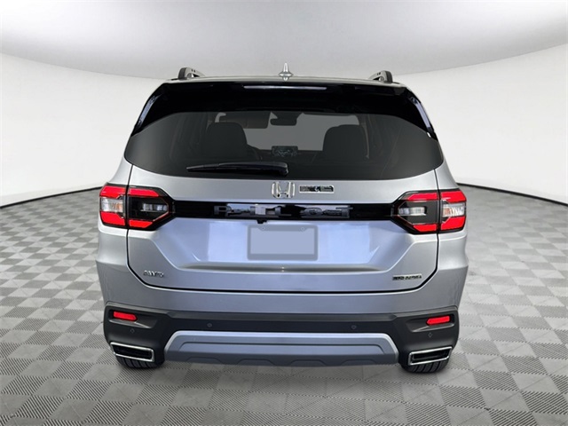 2025 Honda Pilot Touring photo 4