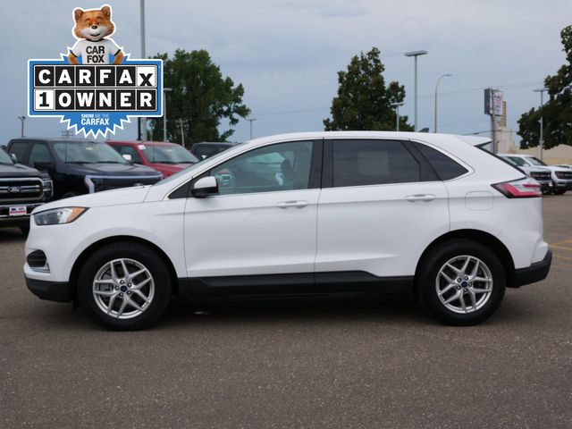 2022 Ford Edge SEL photo 2