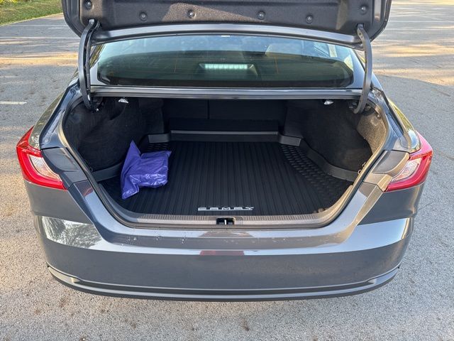 2026 Toyota Camry LE photo 5