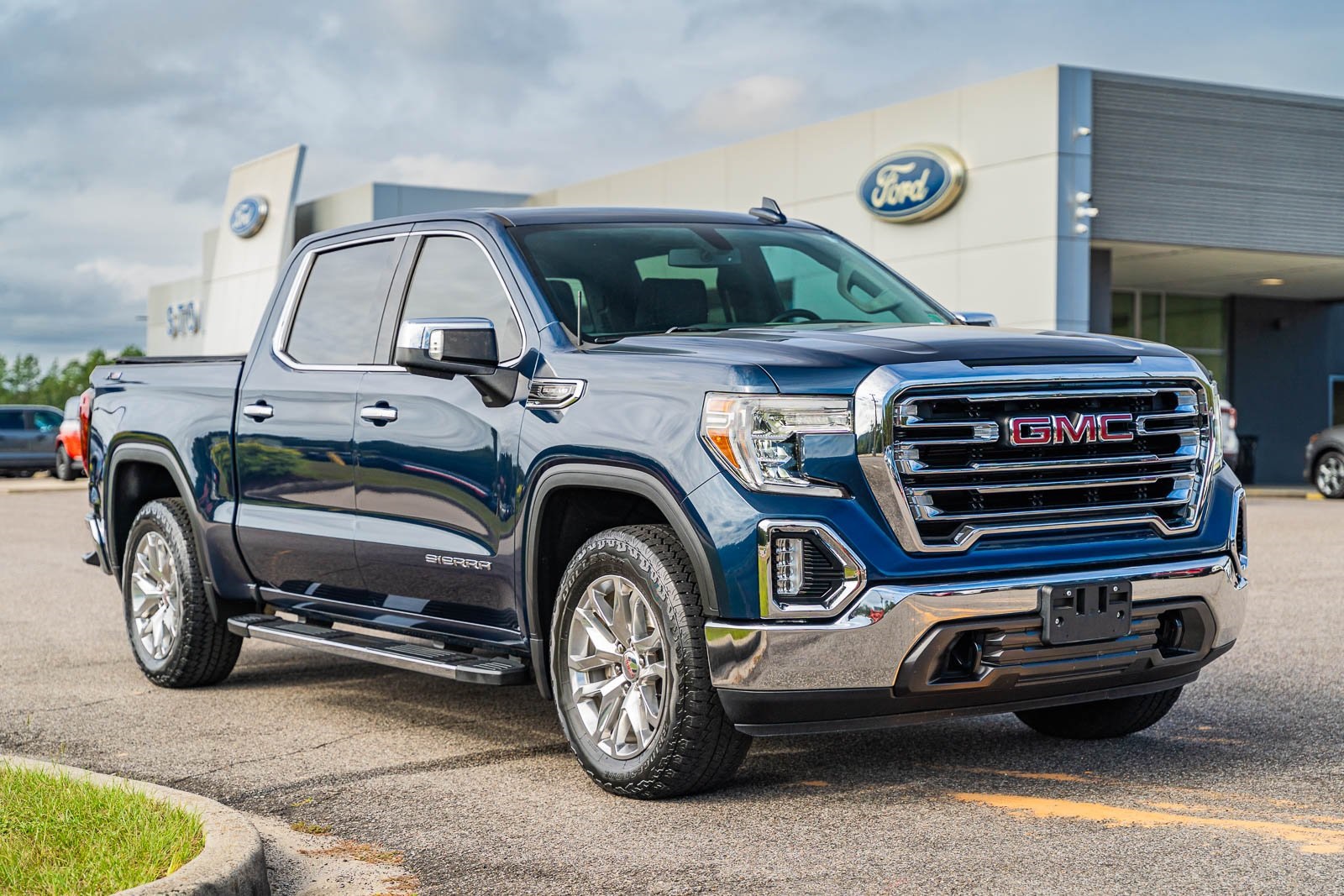 2021 GMC Sierra 1500 SLT's photo