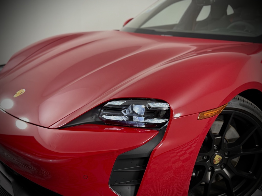 2024 Porsche Taycan Sport Turismo GTS photo 12