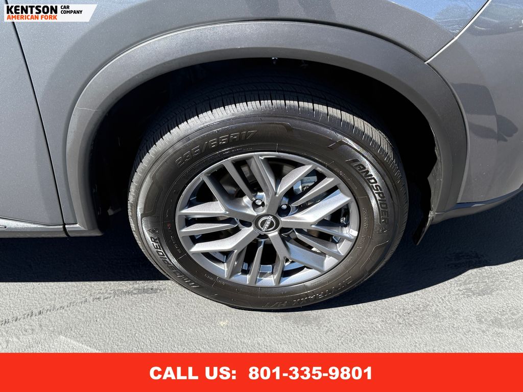 2024 Nissan Rogue S photo 14