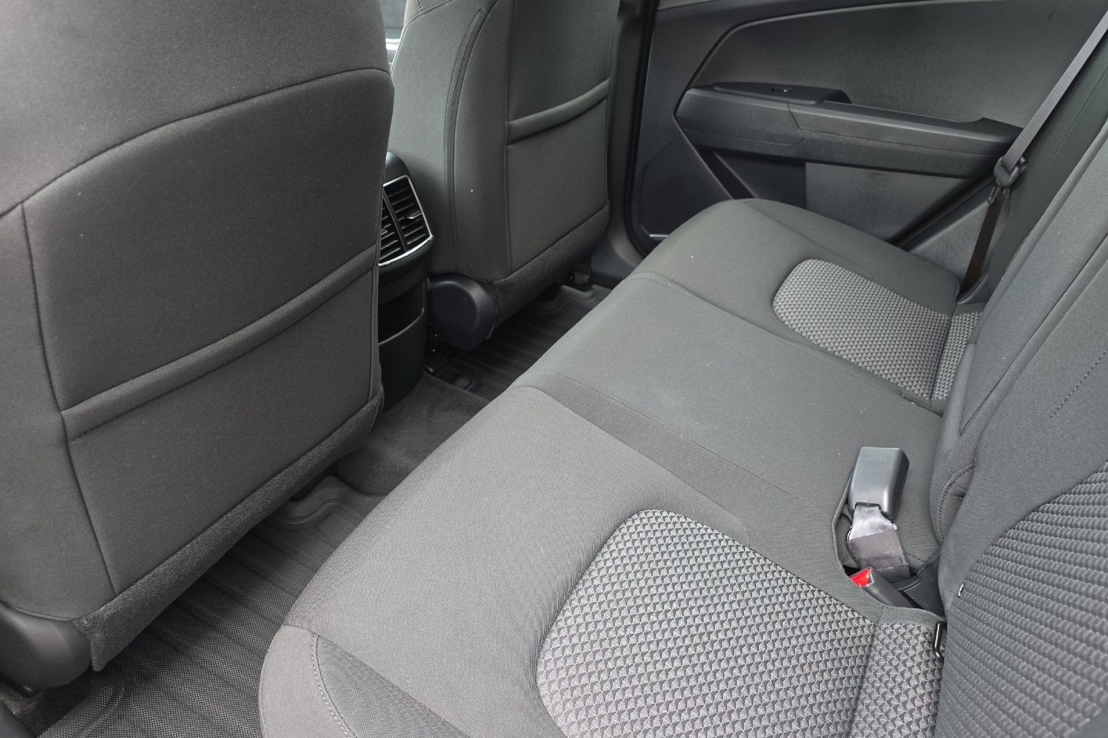 2025 Kia Sportage Hybrid LX photo 7
