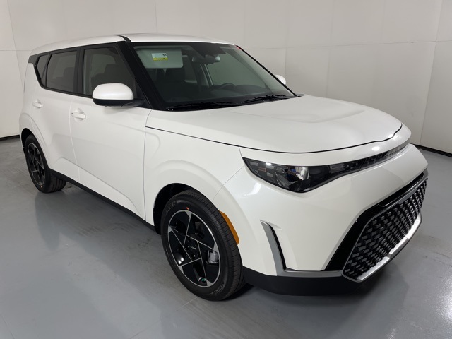 2025 Kia Soul EX photo 2
