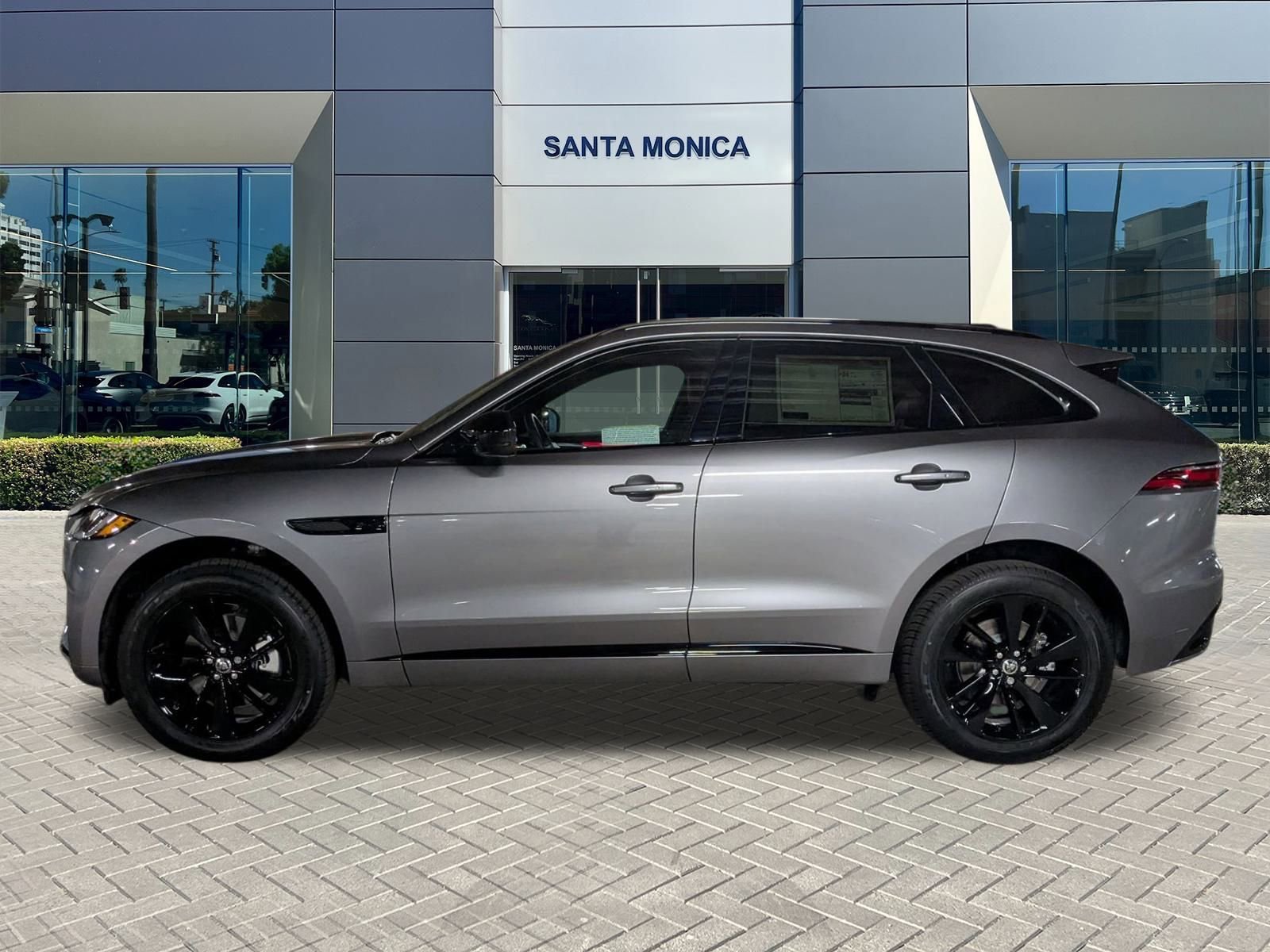 2025 Jaguar F-PACE P250 R-Dynamic S photo 4