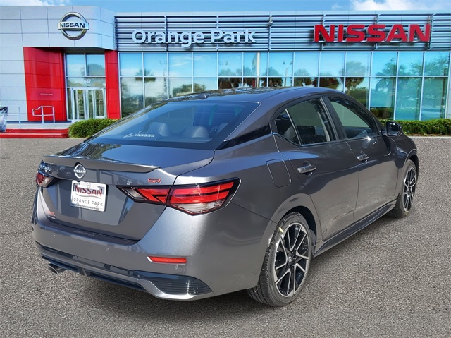 2025 Nissan Sentra SR photo 2