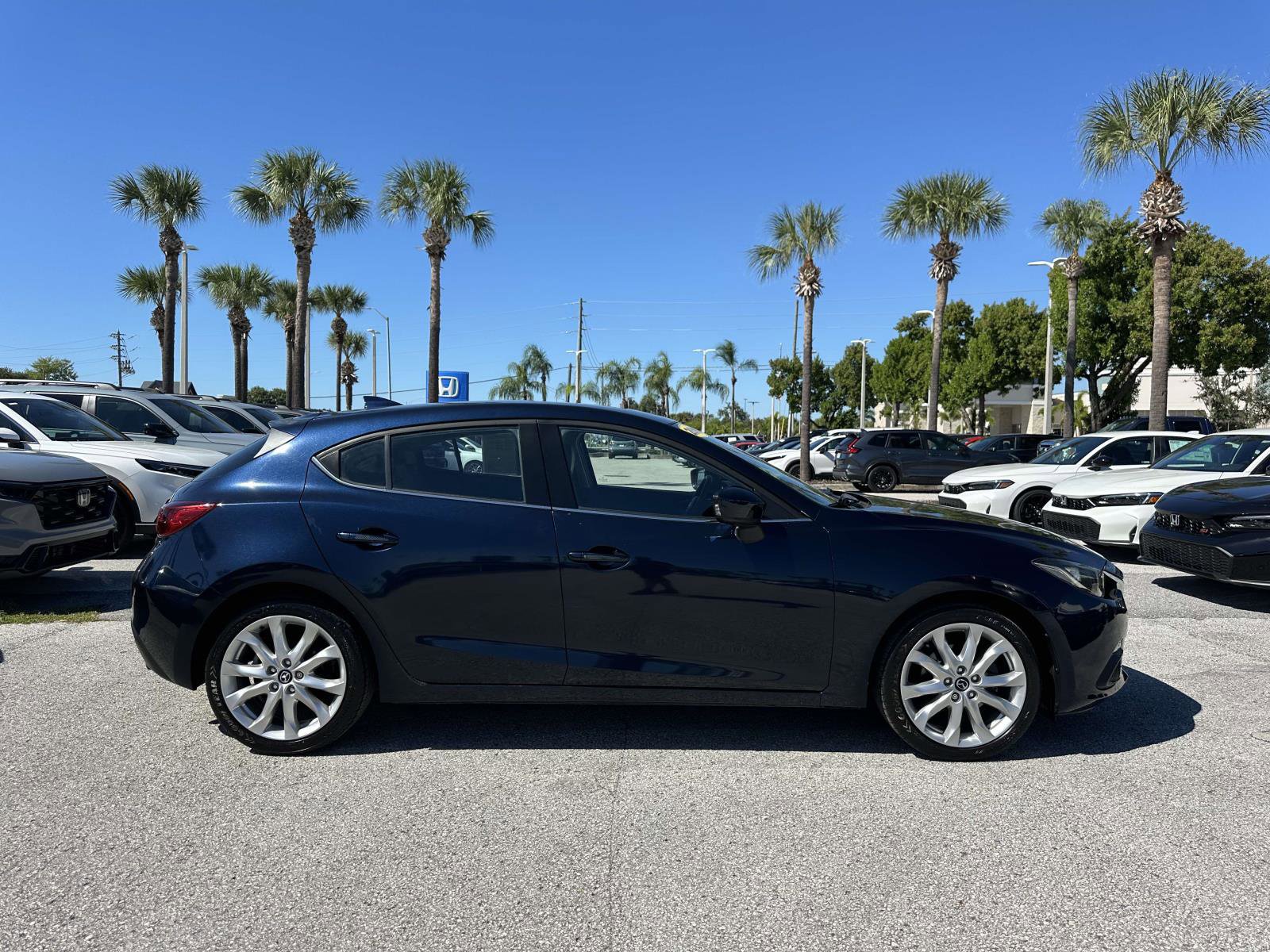 2016 Mazda Mazda3 s Touring photo 2