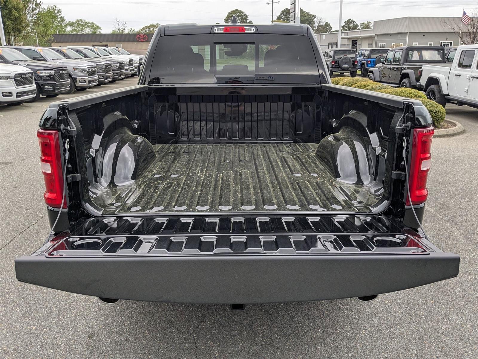 2025 Ram 1500 Big Horn photo 24