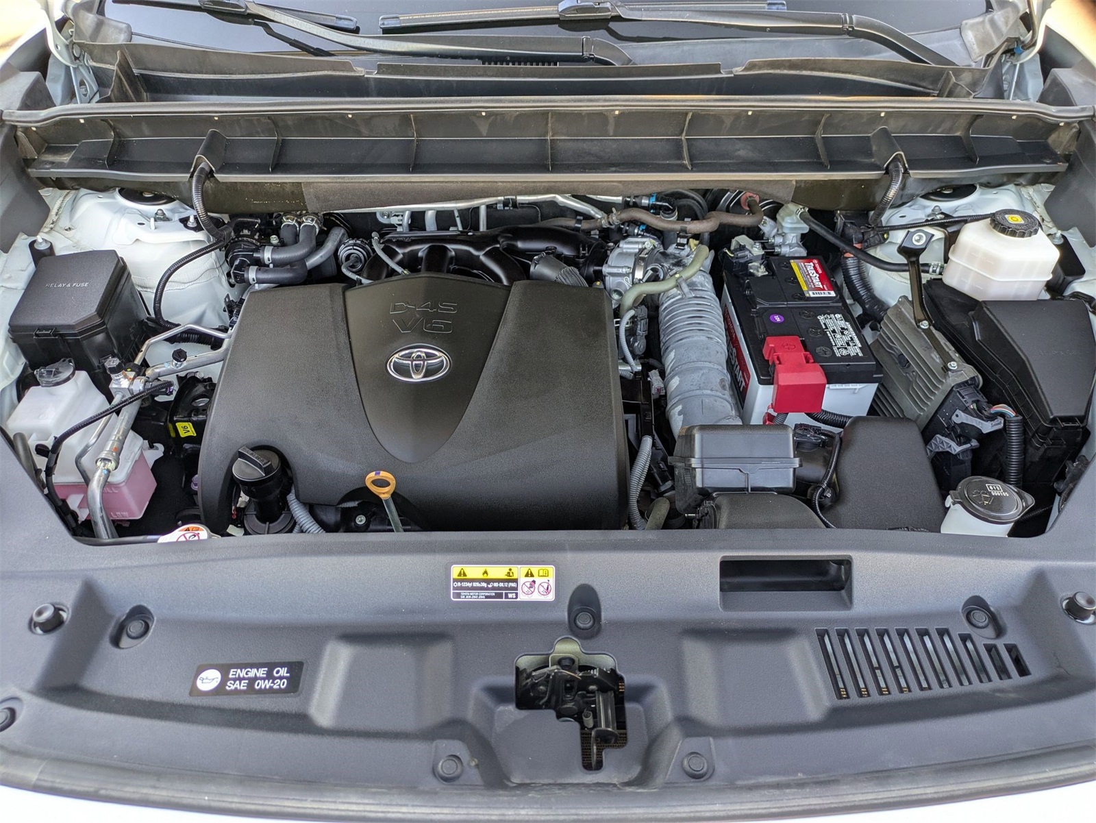 2020 Toyota Highlander Limited photo 20