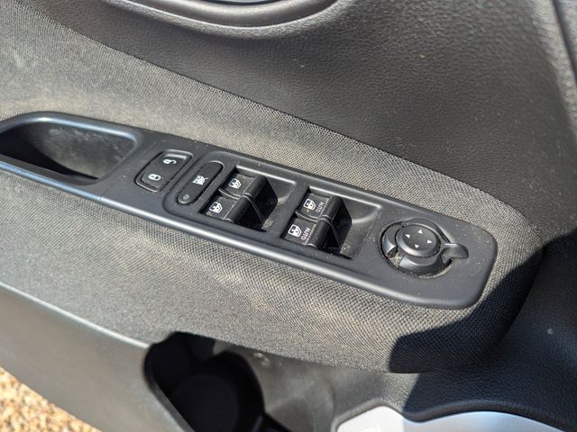 2018 Jeep Renegade Latitude North Edition photo 21