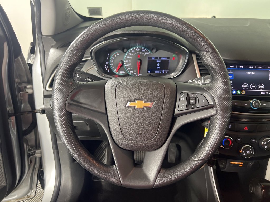 2020 Chevrolet Trax LS photo 21