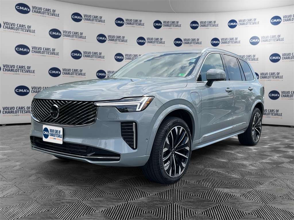 2026 Volvo XC90 Plus's photo