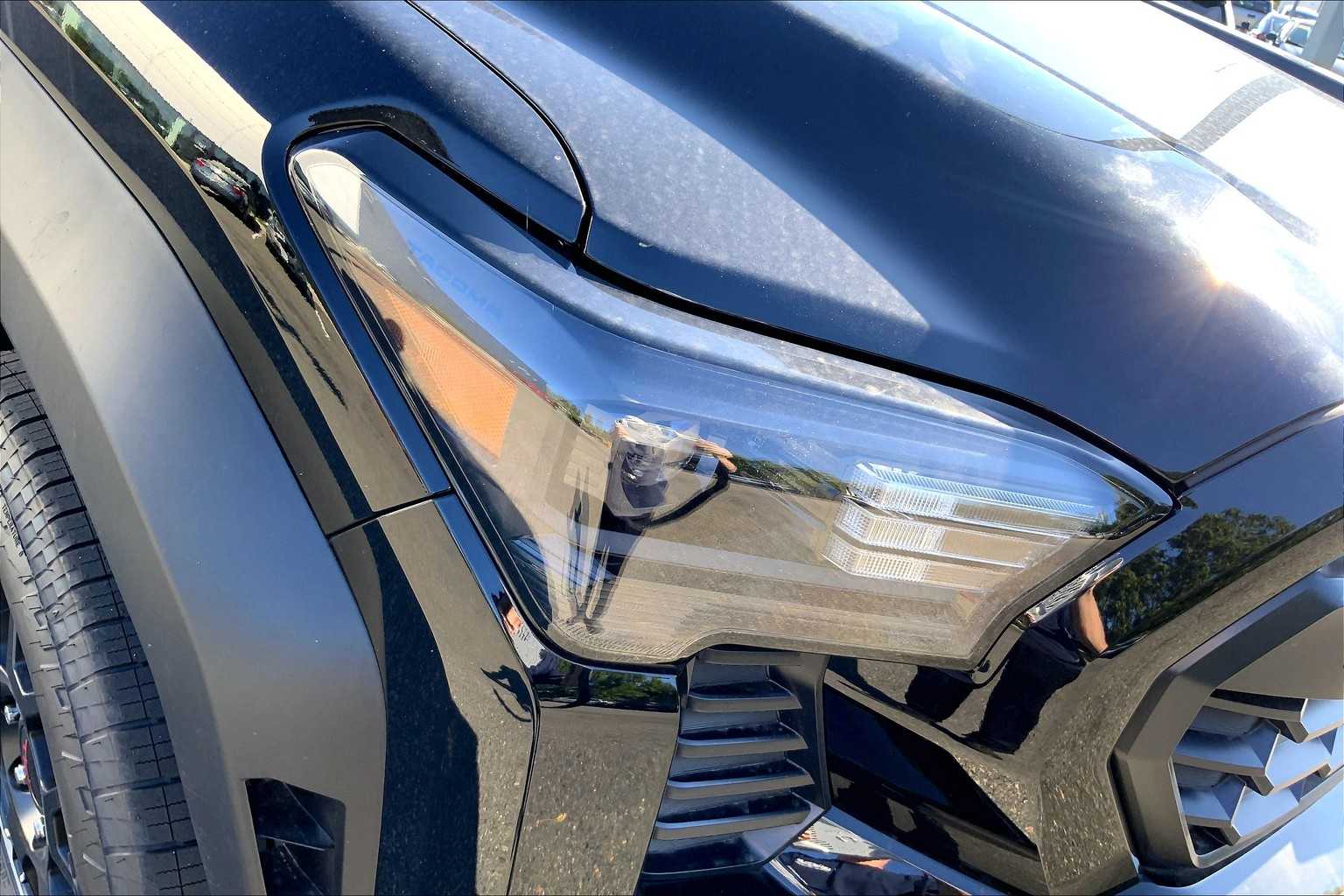 2025 Toyota Tacoma TRD Off-Road 4x4 Double Cab photo 13